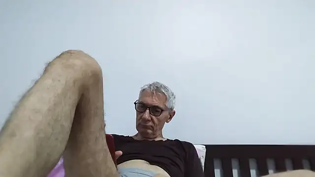BIGUNCUTHARDCOCK online show from August 4, 2026, 12:25 am