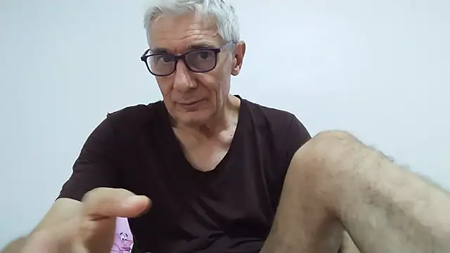 BIGUNCUTHARDCOCK online show from August 5, 2026, 12:46 am