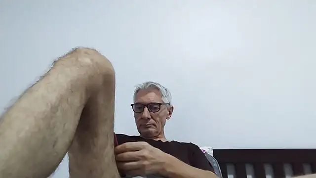 BIGUNCUTHARDCOCK online show from August 7, 2026, 12:34 am