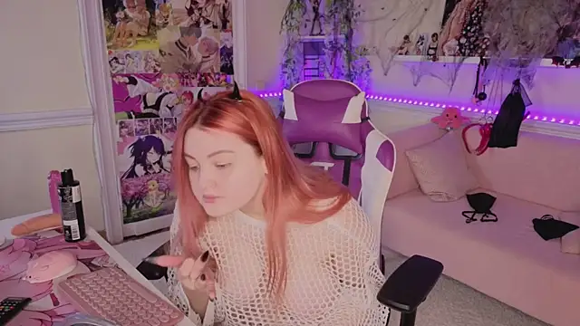 Snapshot of Unholy_Lady chatting on October 20, 2025, 5:19 am Unholy Lady online show from October 20, 2025, 5:19 am