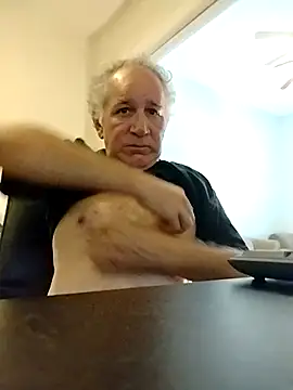 Snapshot of XXCUTHULU23 chatting on October 19, 2025, 4:24 am XXCUTHULU23 online show from October 19, 2025, 4:24 am