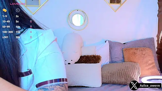 Aliceowenn online show from September 13, 2025, 9:14 pm