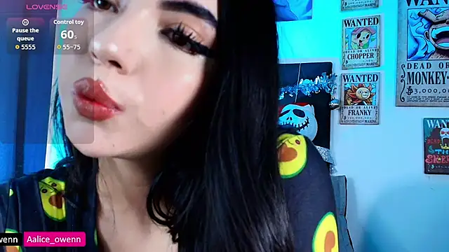 Aliceowenn online show from December 17, 2025, 9:10 pm