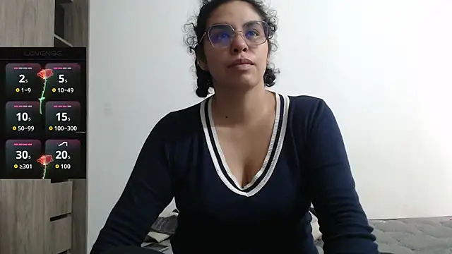 Snapshot of Anne_purple chatting on September 17, 2025, 6:09 pm Anne purple online show from September 17, 2025, 6:09 pm