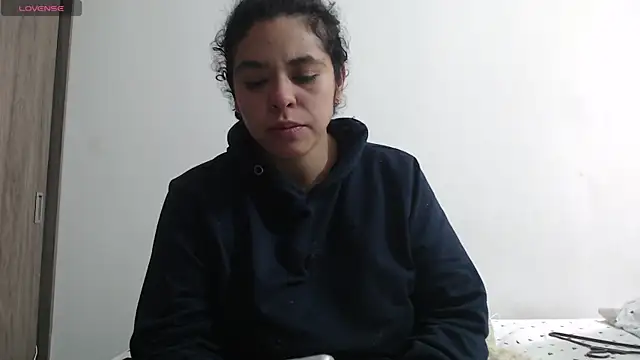 Snapshot of Anne_purple chatting on October 8, 2025, 4:26 pm Anne purple online show from October 8, 2025, 4:26 pm