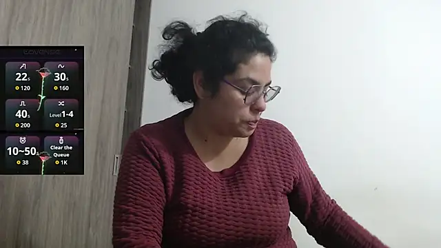 Snapshot of Anne_purple chatting on November 6, 2025, 1:56 pm Anne purple online show from November 6, 2025, 1:56 pm