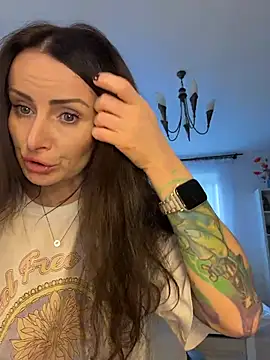 Snapshot of _AHHA_ chatting on October 24, 2025, 8:11 am  AHHA  online show from October 24, 2025, 8:11 am