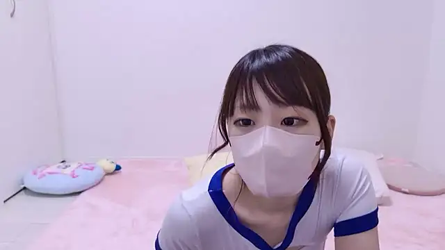 hi---chan- online show from December 2, 2025, 2:23 pm