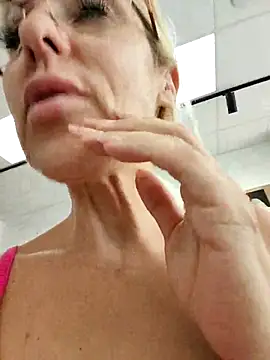 blondyruby online show from June 3, 2026, 8:17 am