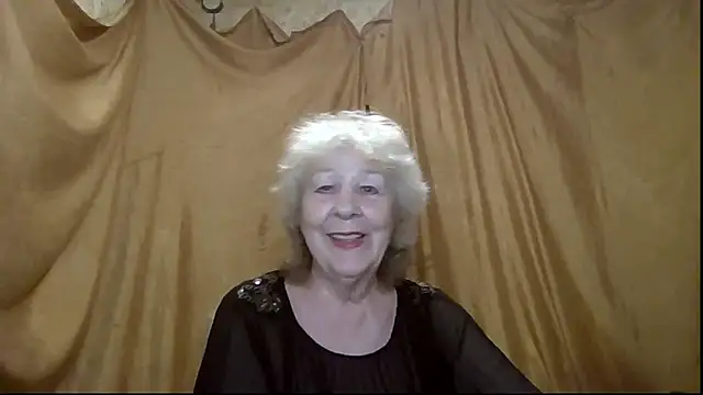 Snapshot of _Estelitta_5 chatting on May 19, 2026, 6:03 pm Estelitta 5 online show from May 19, 2026, 6:03 pm
