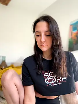  Juliette online show from November 9, 2025, 1:09 pm