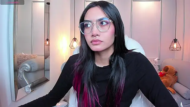 AzuraKindong online show from September 26, 2025, 7:18 pm