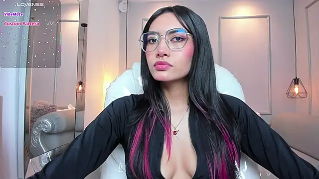 AzuraKindong online show from October 23, 2025, 7:12 pm