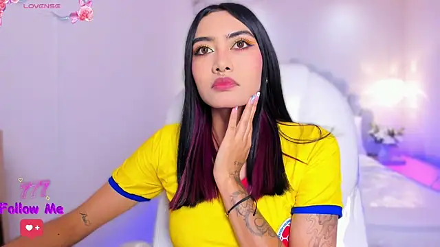 AzuraKindong online show from June 23, 2026, 7:12 pm