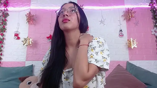 AnyaFloyd69 online show from December 8, 2024, 12:51 am