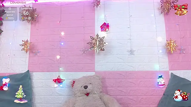 AnyaFloyd69 online show from December 11, 2024, 7:57 pm