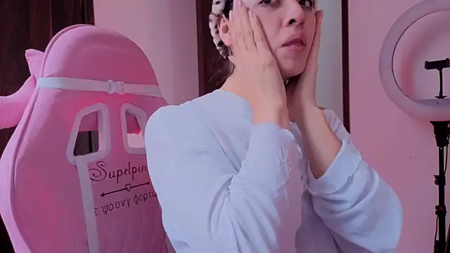 Snapshot of ChanellGV chatting on February 15, 2026, 7:54 pm ChanellGV online show from February 15, 2026, 7:54 pm