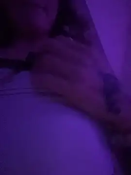 Snapshot of greedybratt chatting on November 13, 2025, 7:40 am greedybratt online show from November 13, 2025, 7:40 am