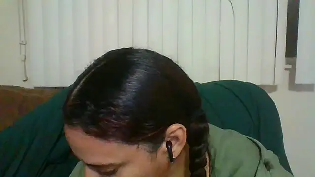 Snapshot of ExoticVibes69 chatting on October 21, 2025, 10:54 pm ExoticVibes69 online show from October 21, 2025, 10:54 pm