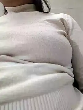 Snapshot of Husnpari20 chatting on December 15, 2024, 1:43 pm Husnpari20 online show from December 15, 2024, 1:43 pm