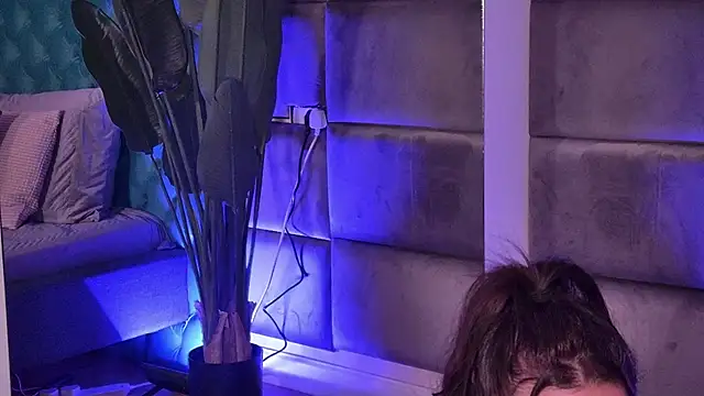 SecretSienna online show from November 10, 2025, 4:44 am