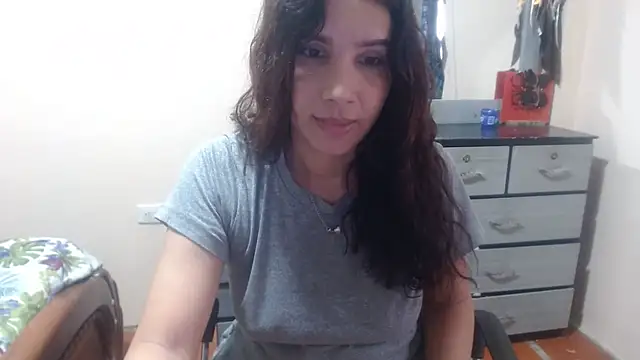 Ainhoa-hot online show from April 29, 2026, 7:42 pm