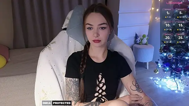 Snapshot of kate_leoo chatting on December 16, 2024, 1:43 pm kate leoo online show from December 16, 2024, 1:43 pm