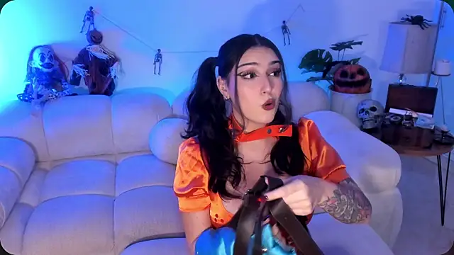 Snapshot of freya_bella_ chatting on October 16, 2025, 7:53 am freya bella  online show from October 16, 2025, 7:53 am