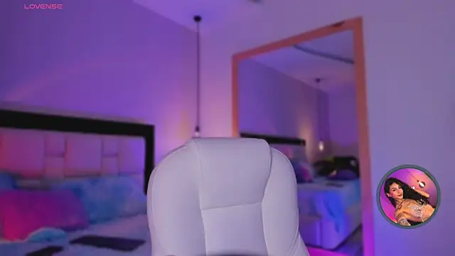 MiissCharlotte online show from September 24, 2025, 4:38 am