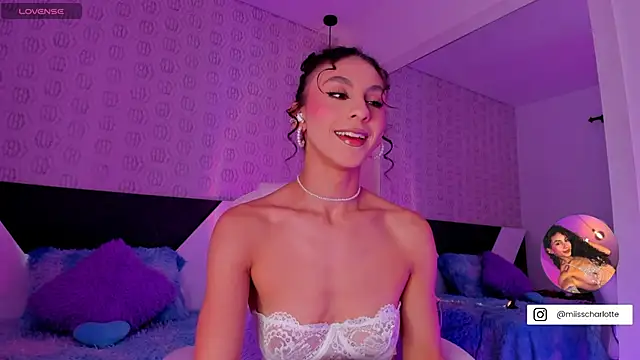 MiissCharlotte online show from November 28, 2025, 12:13 am