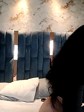 Arii Vga online show from November 28, 2025, 5:10 am