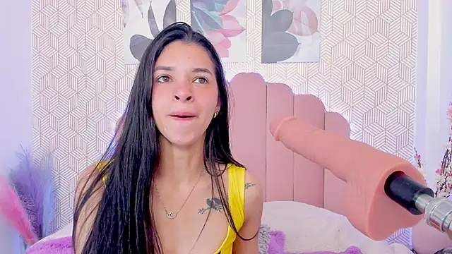 Snapshot of LisaBrunett chatting on February 11, 2025, 7:38 pm LisaBrunett online show from February 11, 2025, 7:38 pm