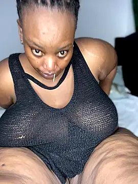 MsWhiteChocolatte online show from November 27, 2025, 9:11 am