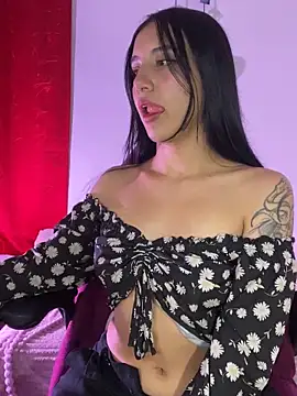Snapshot of Steph_x chatting on May 14, 2026, 2:29 am Steph x online show from May 14, 2026, 2:29 am