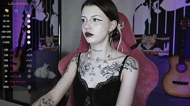 Snapshot of prettybones chatting on December 27, 2024, 12:01 pm prettybones online show from December 27, 2024, 12:01 pm