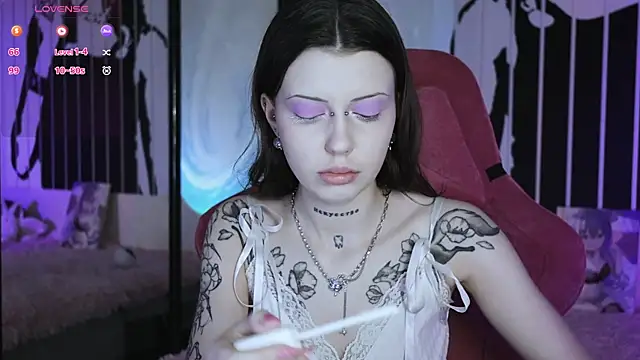 Snapshot of prettybones chatting on February 25, 2025, 10:15 am prettybones online show from February 25, 2025, 10:15 am