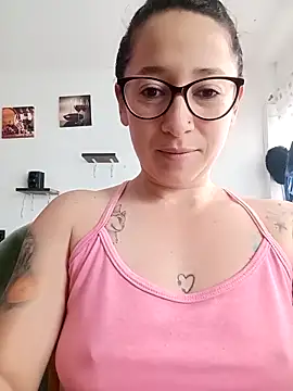 emilypoppy3 online show from February 22, 2026, 12:47 pm