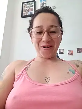 emilypoppy3 online show from May 1, 2026, 3:38 pm