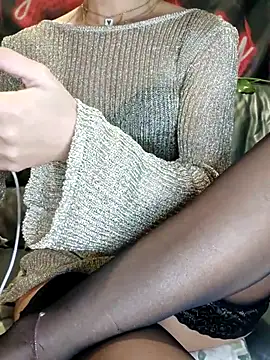 Snapshot of Melody87 chatting on October 15, 2025, 8:42 pm Melody87 online show from October 15, 2025, 8:42 pm