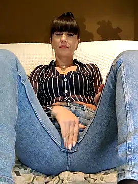 Snapshot of Melody87 chatting on October 27, 2025, 7:29 pm Melody87 online show from October 27, 2025, 7:29 pm