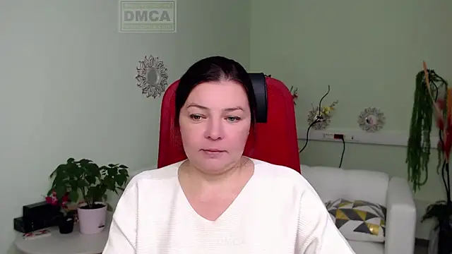 Snapshot of Lily_flower7 chatting on October 20, 2025, 4:57 am Lily flower7 online show from October 20, 2025, 4:57 am