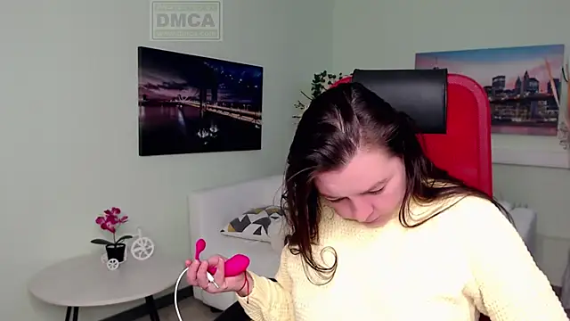 Lily flower7 online show from December 1, 2025, 5:01 am