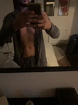 Snapshot of Guitccch chatting on September 27, 2025, 5:23 am Guitccch online show from September 27, 2025, 5:23 am