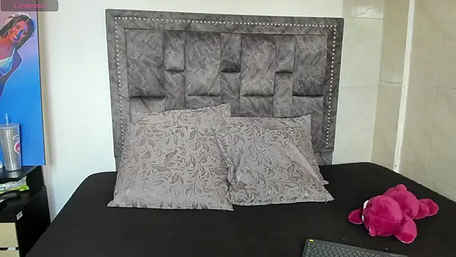 CandyRoxx1  online show from May 6, 2026, 7:41 pm