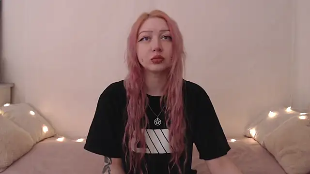 Snapshot of Emily_hardcore chatting on March 8, 2026, 10:46 pm Emily hardcore online show from March 8, 2026, 10:46 pm