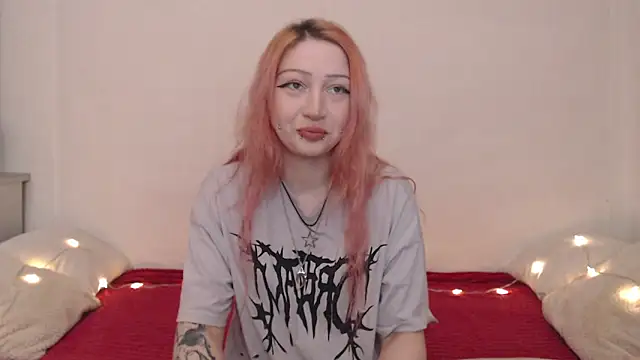 Emily hardcore online show from April 29, 2026, 10:05 pm