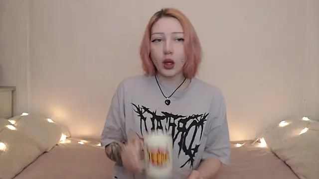 Emily hardcore online show from May 6, 2026, 9:09 pm