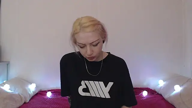 Emily hardcore online show from July 1, 2026, 10:31 pm
