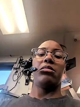 Snapshot of samone9 chatting on February 8, 2026, 9:07 pm samone9 online show from February 8, 2026, 9:07 pm