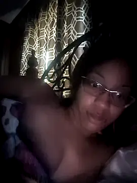 Snapshot of samone9 chatting on March 24, 2026, 3:39 pm samone9 online show from March 24, 2026, 3:39 pm